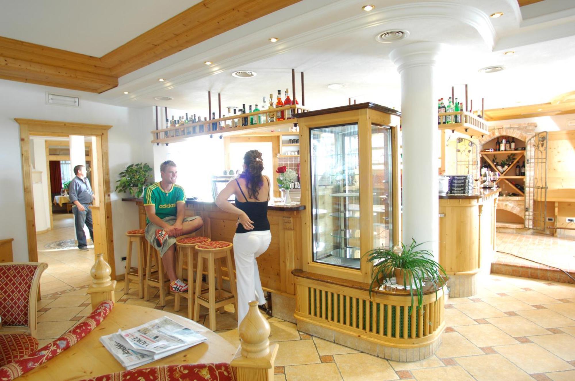 Hotel Falzares San Cassiano  Ngoại thất bức ảnh