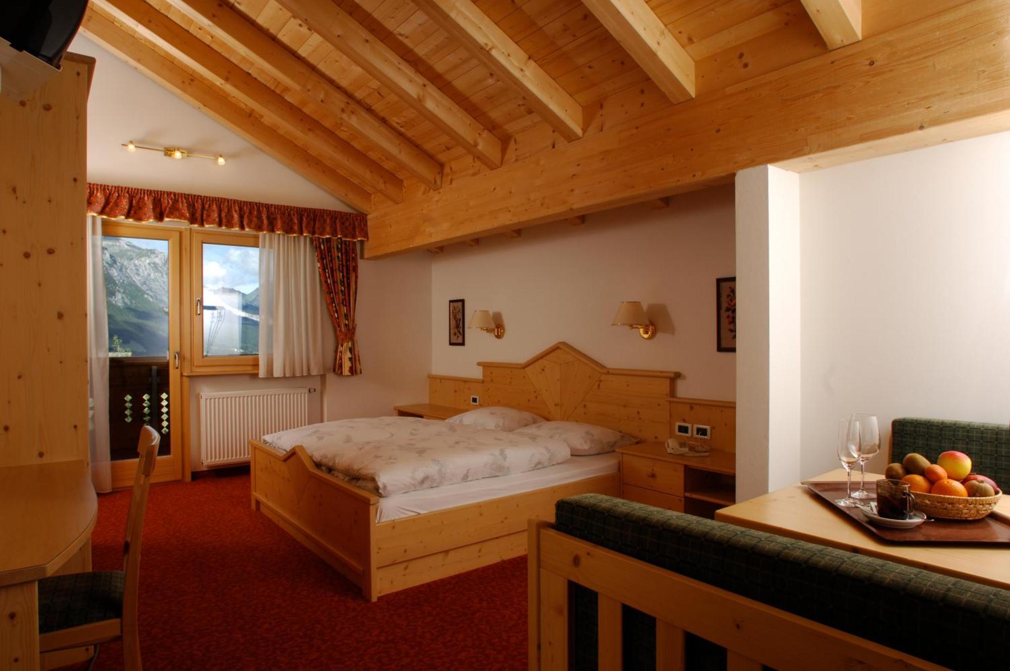 Hotel Falzares San Cassiano  Ngoại thất bức ảnh