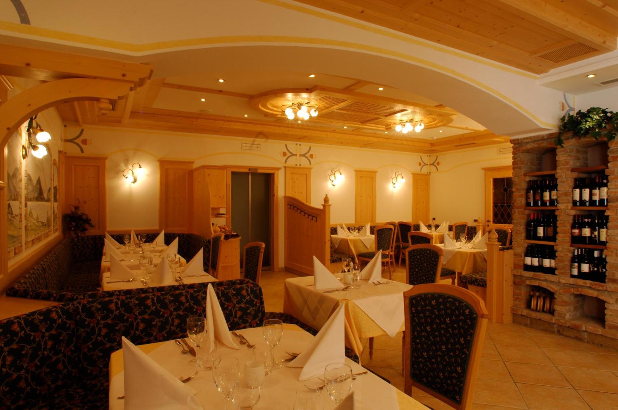 Hotel Falzares San Cassiano  Ngoại thất bức ảnh